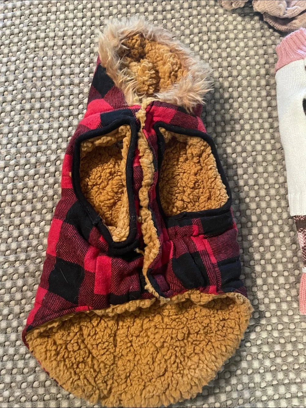 Dog sweaters (size small) Entire lot of 6